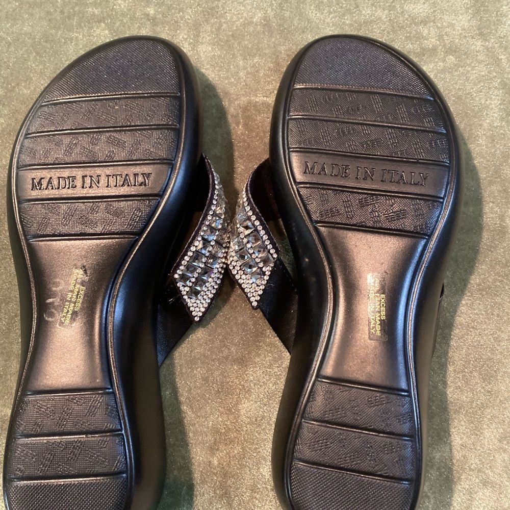 #202 ITALIAN SHOEMAKER Crystal Sandals - Picture 11 of 13